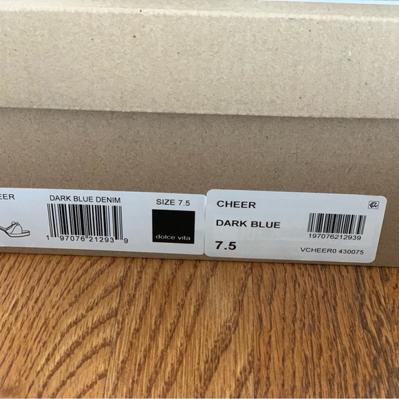 Dolce Vita Cheer ankle strap sandal in blue denim, size 7.5 - Picture 6 of 7